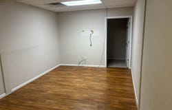 1557 COMMERCE AVE, STAUNTON, VA 24401