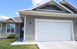 601 E GLENPOINT Ct, Stansbury Park, UT 84074