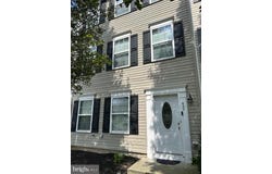 407 DICKENS DRIVE, LANCASTER, PA 17603