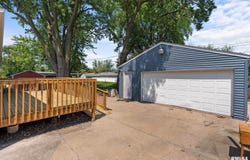 161 40TH Avenue, East Moline, IL 61244