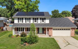 608 E 15th Street N, Newton, IA 50208