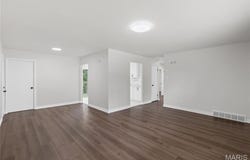 7040 Clover Lane, Hazelwood, MO 63042