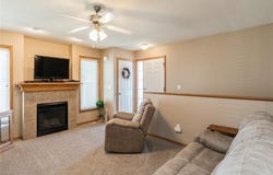 2005 E 1st Avenue, Indianola, IA 50125