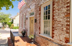 301 E GERMAN STREET, SHEPHERDSTOWN, WV 25443