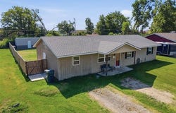 111 S 6th Street, Morris, OK 74445