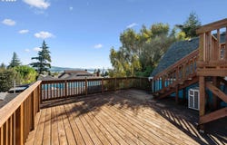 584 EXCHANGE St, NorthBend, OR 97459