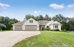 2060 Leisure Boulevard, Holland, MI 49424