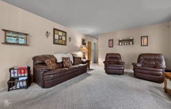 1012 Marshall Drive, Des Plaines, IL 60016