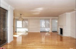 318 N Maple Dr, Beverly Hills, CA 90210