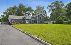 126 Cooney Ave, Hamilton Twp., NJ 08619-1325