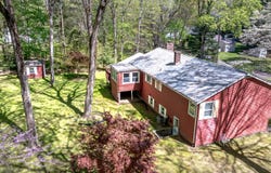 45 Renshaw Road, Hamden, CT 06518