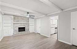 403 Kingsley Avenue, Liberty, MO 64068
