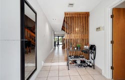 9885 Fairway Cove Ln, Plantation, FL 33324