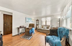 6727 W Barivista Dr, Penn Hills, PA 15147