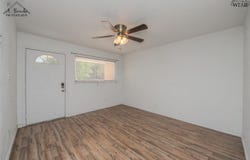 1100 W CORNELIA AVENUE, Iowa Park, TX 76367
