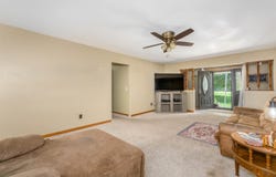 1277 N Osage Rd, Mulvane, KS 67110