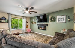 8 Harling Lane, Bella Vista, AR 72715