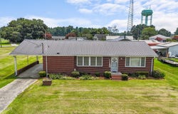 2705 John Green Smith Road, Deep Run, NC 28525