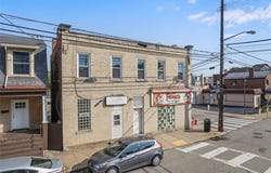 1442 Lowrie St, Troy Hill, PA 15212