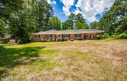 2301 Stallings Drive, Kinston, NC 28504
