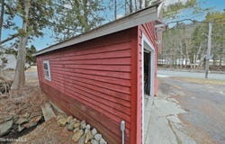 735 Cape St, Lee, MA 01238