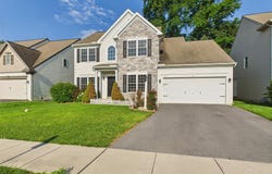 55 HAMLET CIRCLE, MECHANICSBURG, PA 17050