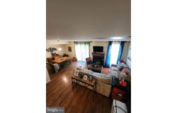 73 VILLAGE DRIVE, SCHWENKSVILLE, PA 19473