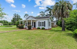 210 First St, Colquitt, GA 39837