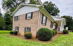 2489 Corolla Hills Drive, Lenoir, NC 28645