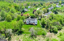 895 BAINBRIDGE DRIVE, WEST CHESTER, PA 19382