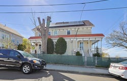 391 Middle St, Fall River, MA 02724