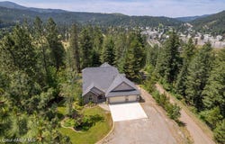 608 Country Club Ln, Pinehurst, ID 83850