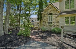 40 Summit Wind Drive, Lake Harmony, PA 18624