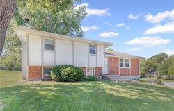 10439 N Cherry Drive, Kansas City, MO 64155