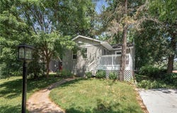100 Dartmoor Road, Mahtomedi, MN 55115