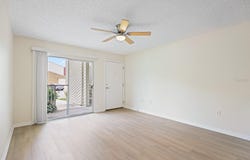 302 LAKE PARSONS GREEN, BRANDON, FL 33511