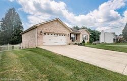 171 W Emerald Cir, Mt Washington, KY 40047