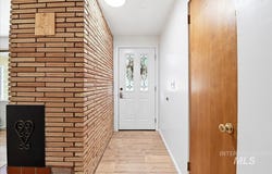 1130 N 8th E, Mountain Home, ID 83647