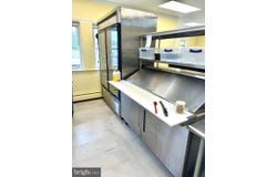 111 W WHITE HORSE PIKE, BERLIN, NJ 08009