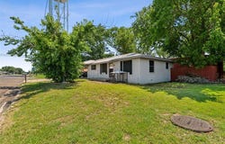 204 N Elm Street, Kemp, TX 75143