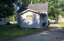 1483 Rose Avenue, Benton Harbor, MI 49022