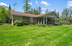 3869 Club Road, Indian River, MI 49749