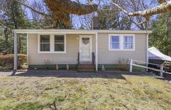 47 Cliff Road, Monument Beach, MA 02553