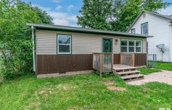 815 21ST Street, East Moline, IL 61244