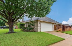 300 Vera Drive, Burleson, TX 76028
