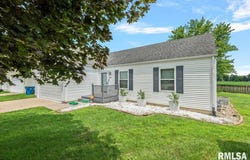 2436 NORMAL Drive, Springfield, IL 62707