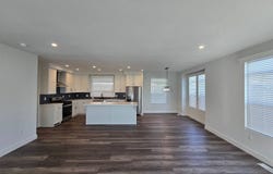 8801 Eton Ave, Canoga Park, CA 91304