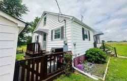 3911 State Route 3, Chester, IL 62233