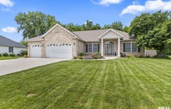 1209 SARATOGA Chase, Sherman, IL 62684