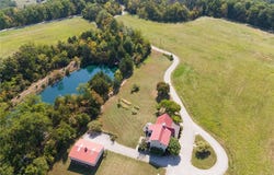 507 Leach Branch Road, Hermann, MO 65041